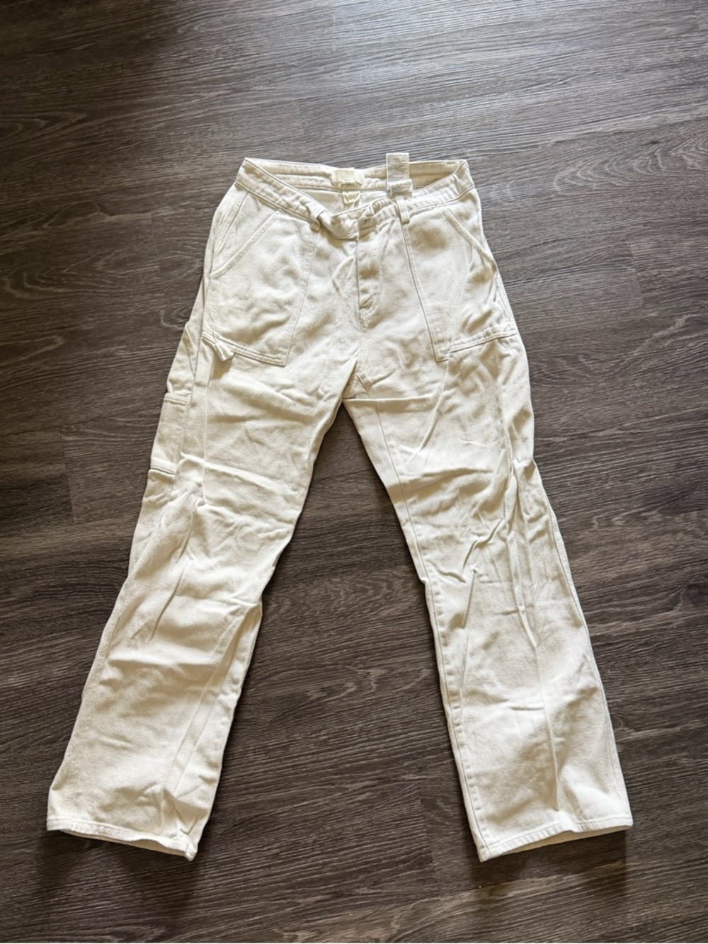 Women’s white cargo  Pants in white